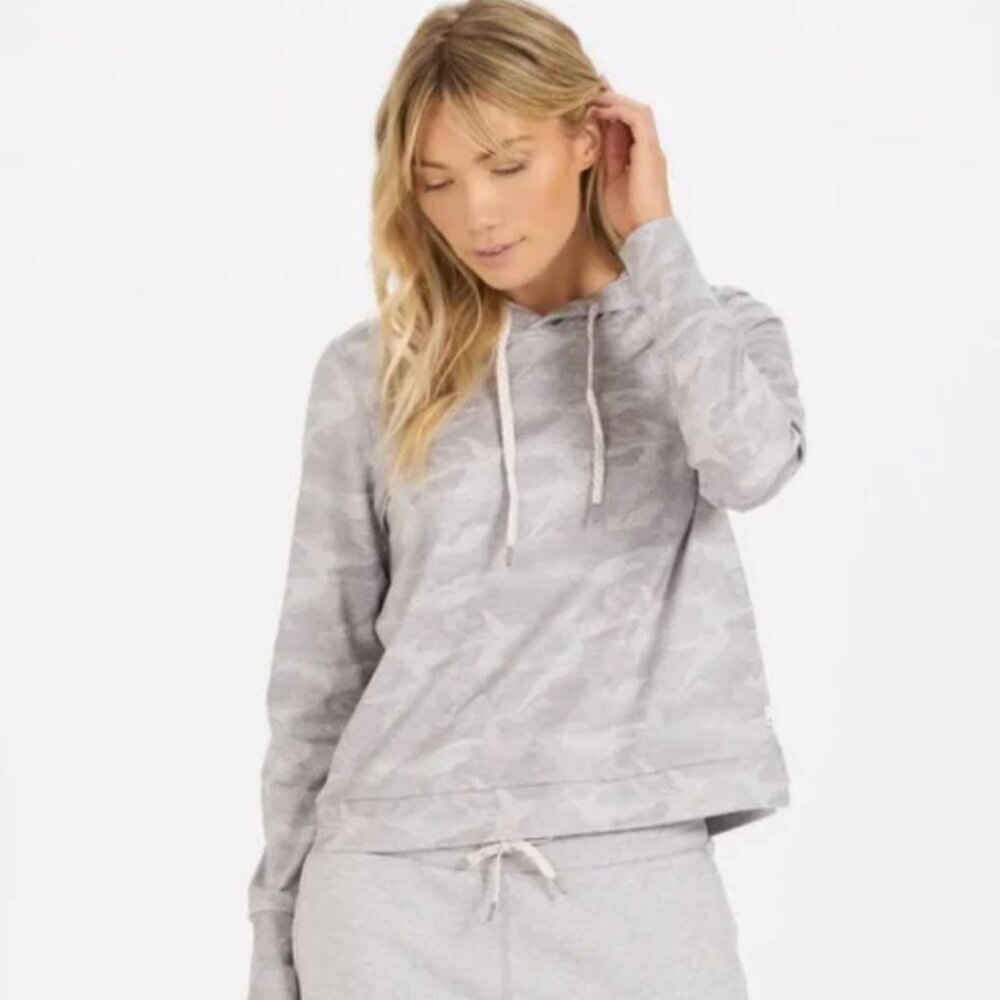 ** Vuori Heather Gray Camo Hoodie Crop Large Womens